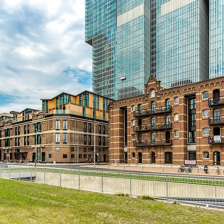 Hotel Mate Bruno, Rotterdam