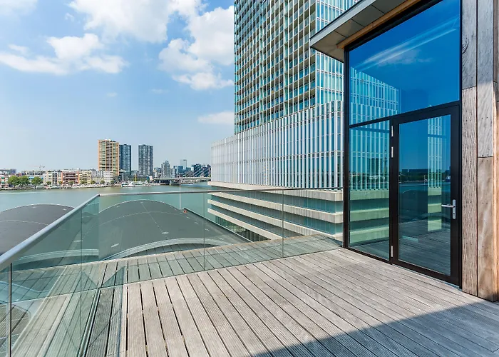 Mate Bruno, Hotell 4*