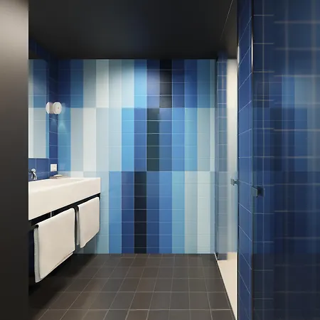 Mate Bruno, فندق روتردام