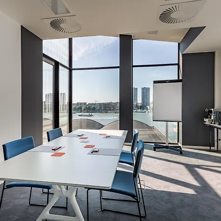 Mate Bruno, فندق 4*