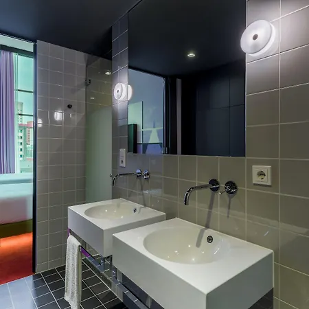 Mate Bruno, روتردام