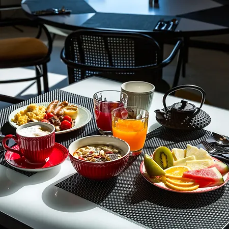 Mate Bruno, Rotterdam