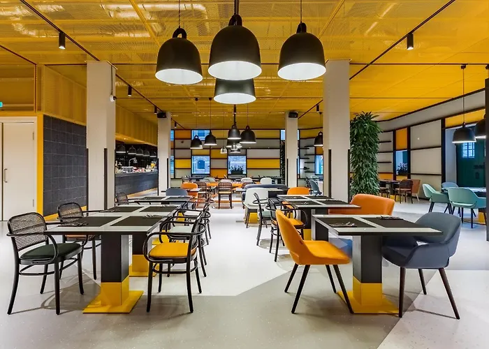 Mate Bruno, 酒店 4*