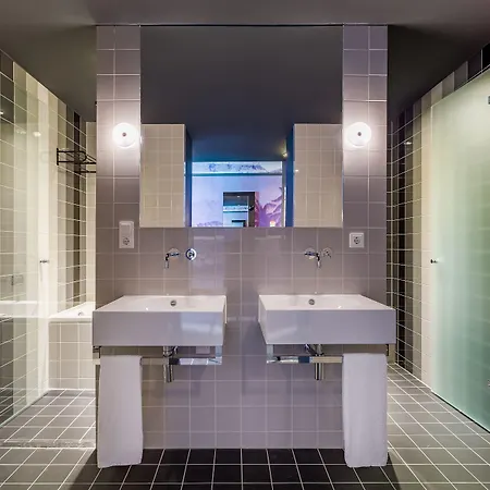 Mate Bruno, 4* Rotterdam